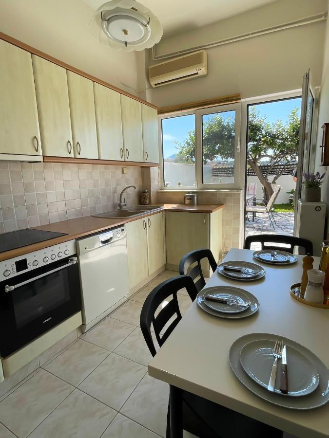 Sunny Beach House Corinth Buitenkant foto